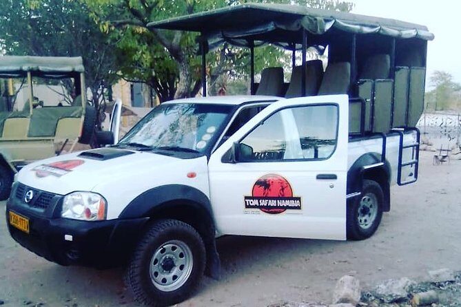 ETOSHA PARK SAFARI with local guides in 9-seater 4x4s - Etosha Pan Focus With Pickup From Your Camp