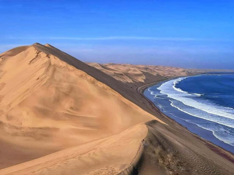 Walvis Bay: Sandwich Harbour Half-Day 4x4 Scenic Excursion - Getting started at Flamingo Villas and the Walvis Bay Lagoon