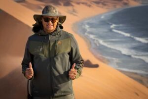 Walvisbay: Sandwich Harbour 4x4 & Sandboarding Tours - What you’ll actually see: lagoon flamingos, Pink Lake, and gecko time