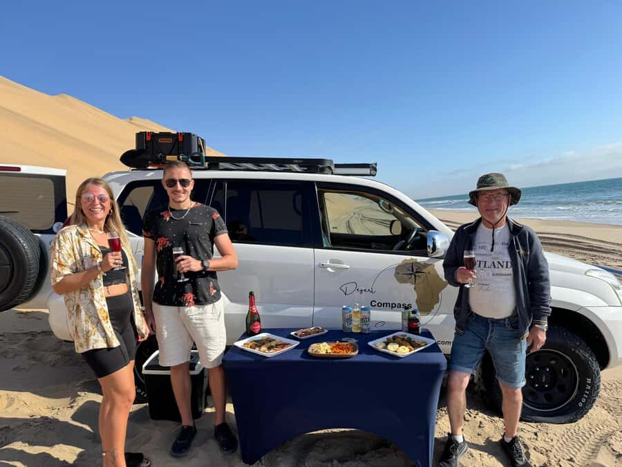 Walvisbay: Sandwich Harbour 4x4 & Sandboarding Tours - The pace and the physical reality of dune driving